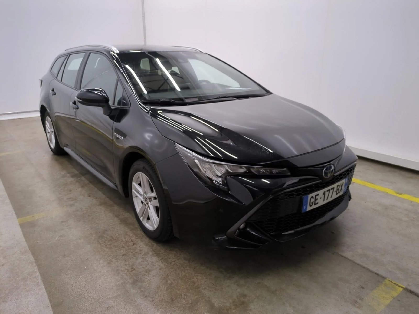 
								TOYOTA Corolla Touring Sports 184h Dynamic Business Stage Acad full									