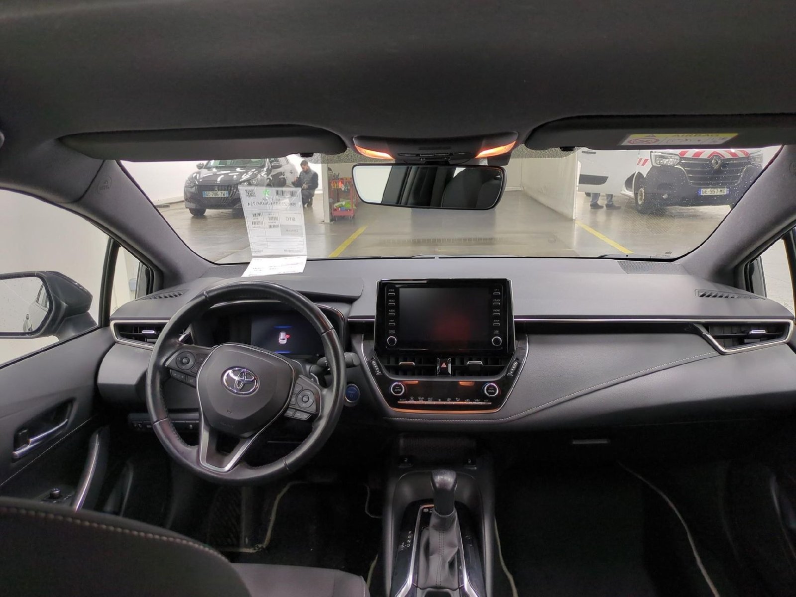 
								TOYOTA Corolla Touring Sports 184h Dynamic Business Stage Acad full									