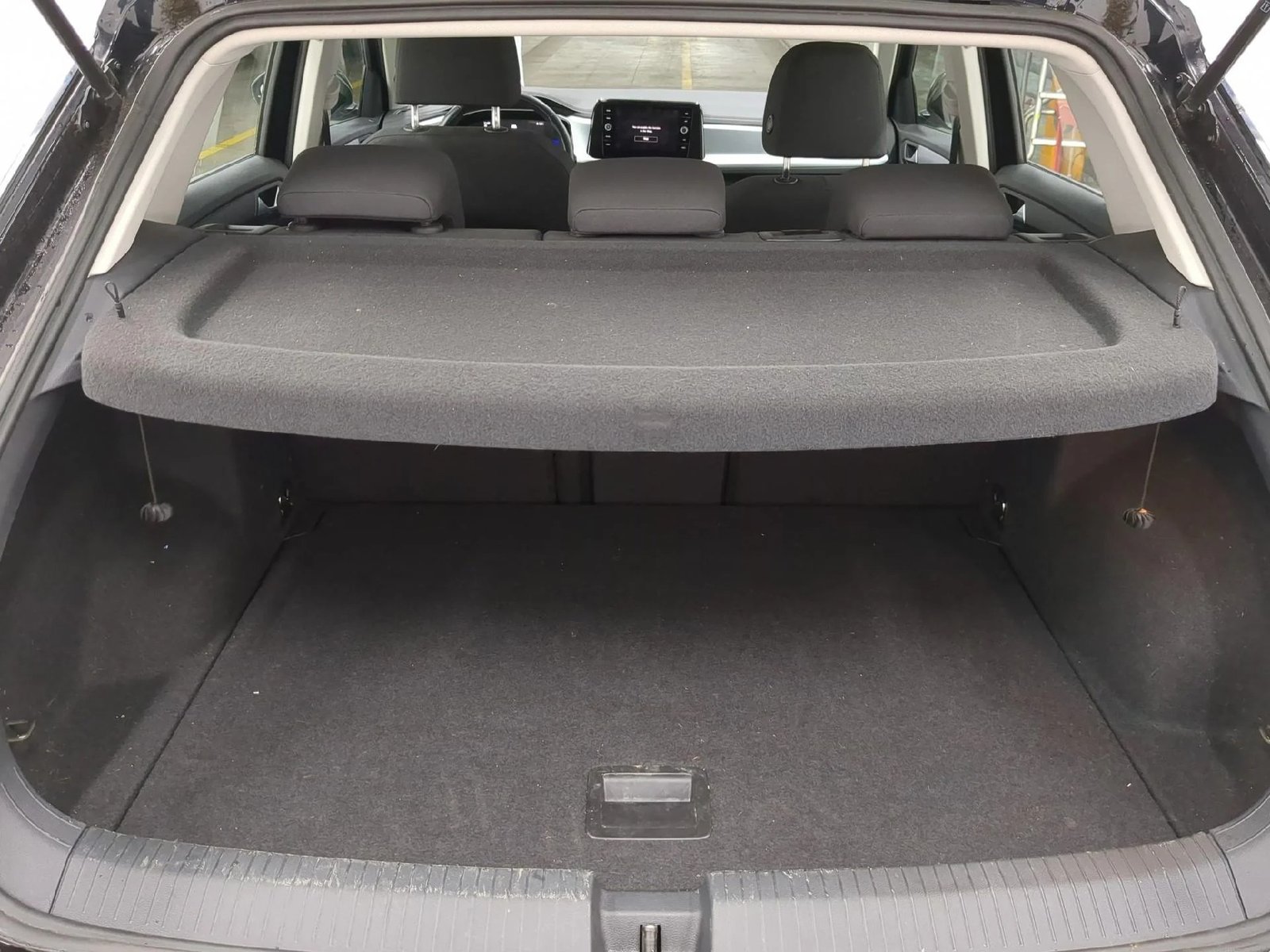 
								Volkswagen T-Roc Life 1.5 TSI 150CV BVA7 E6d full									