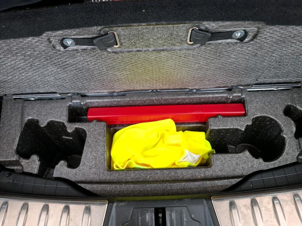 
								JAGUAR F-PACE / 5P / SUV P400e PHEV BVA 4×4 R-Dynamic SE full									