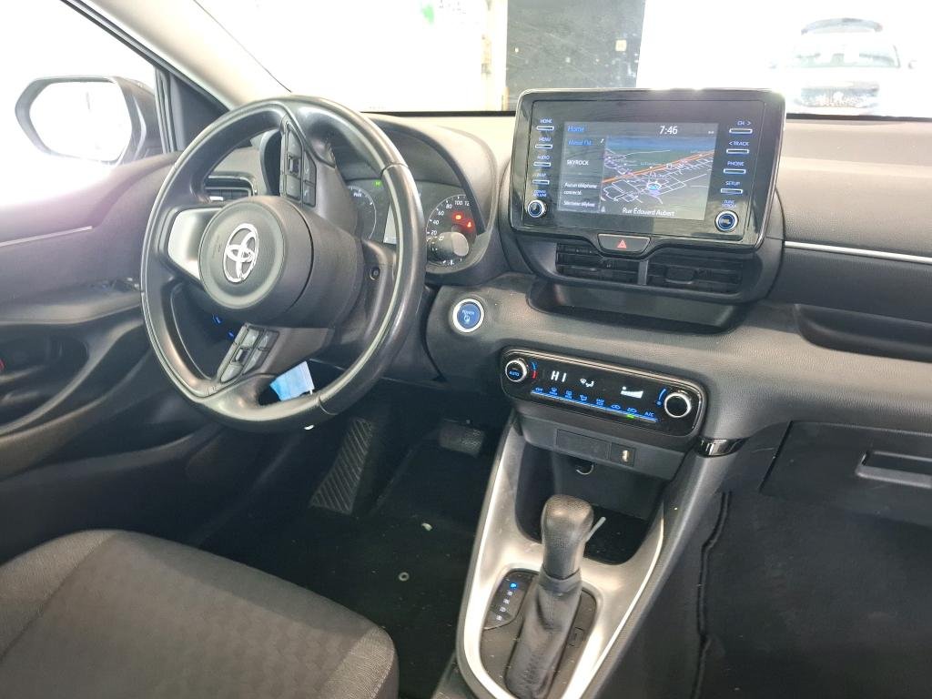 
								TOYOTA Yaris Hybride 116h France Business Stage Acad full									