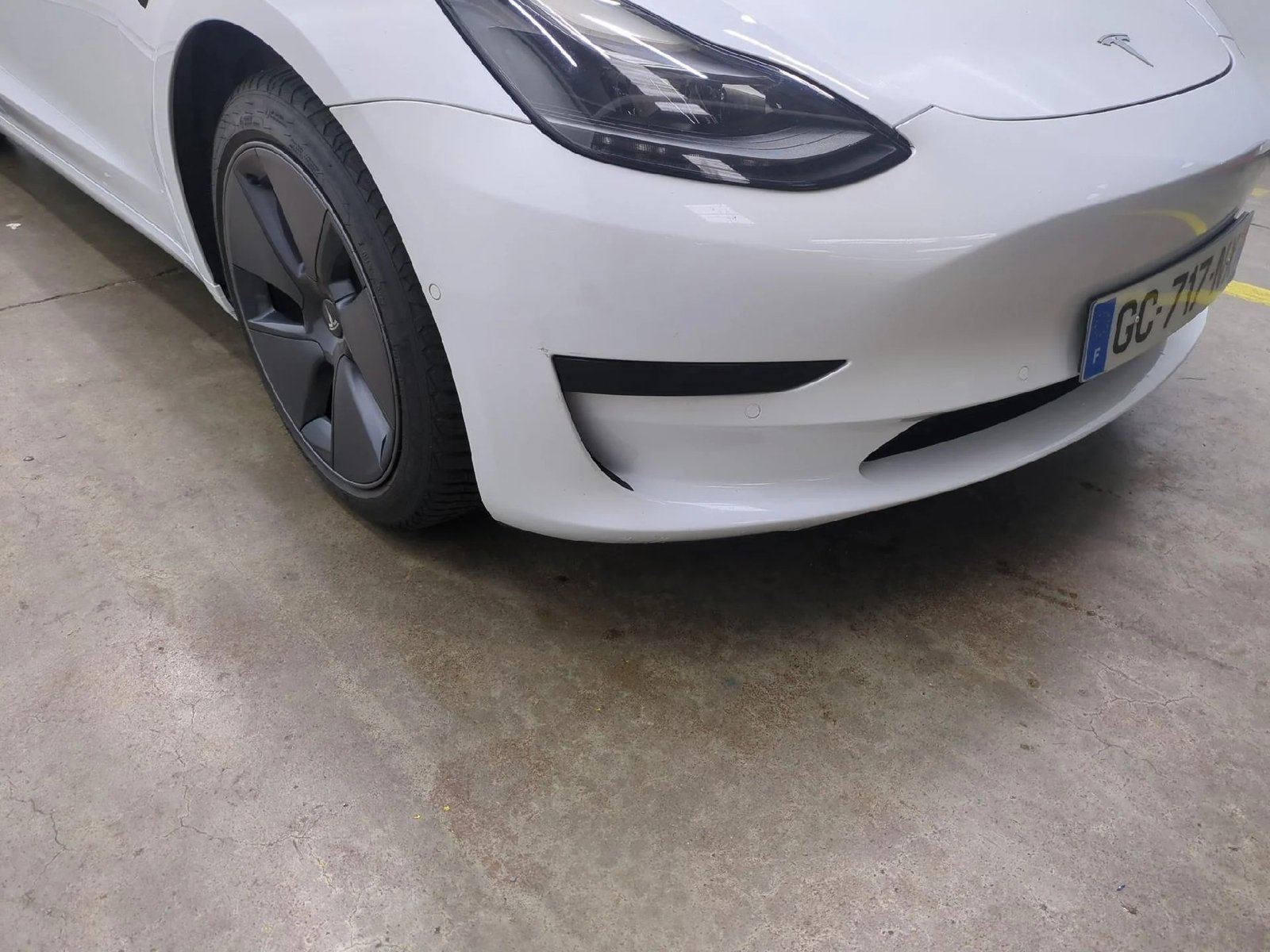 
								TESLA Model 3 Autonomie Standard Plus RWD full									
