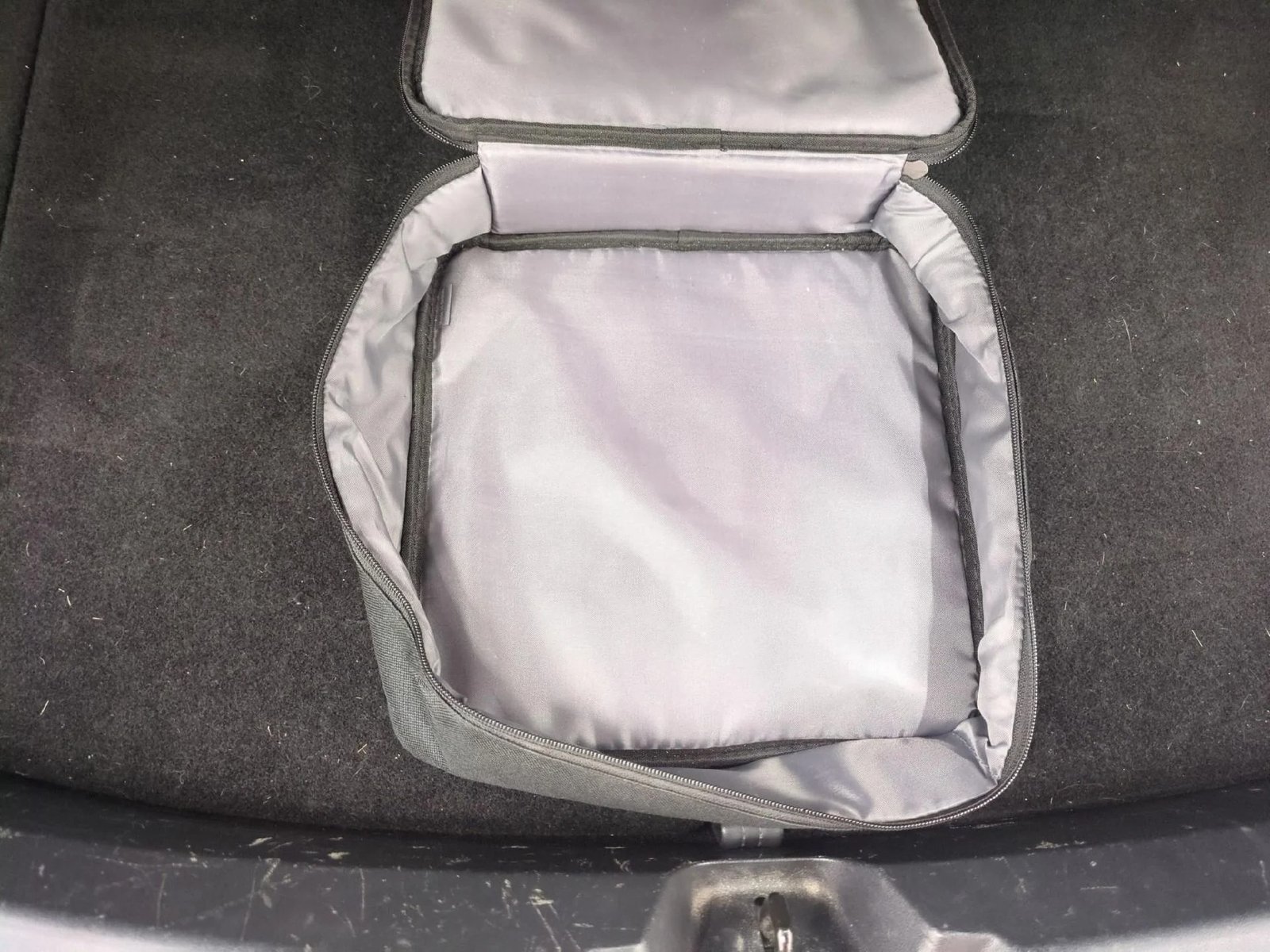 
								TESLA Model 3 Autonomie Standard Plus RWD full									