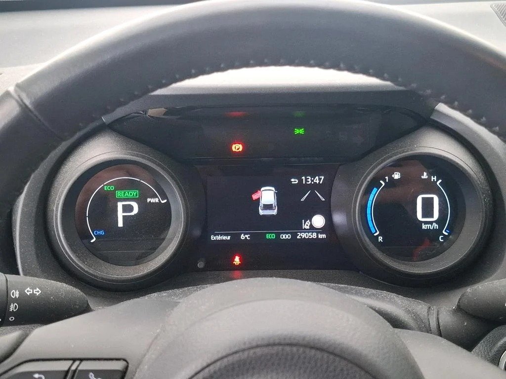 
								TOYOTA Yaris Cross 1.5 HYBRID 116H DYNAMIC BUSINESS BEY AWD full									